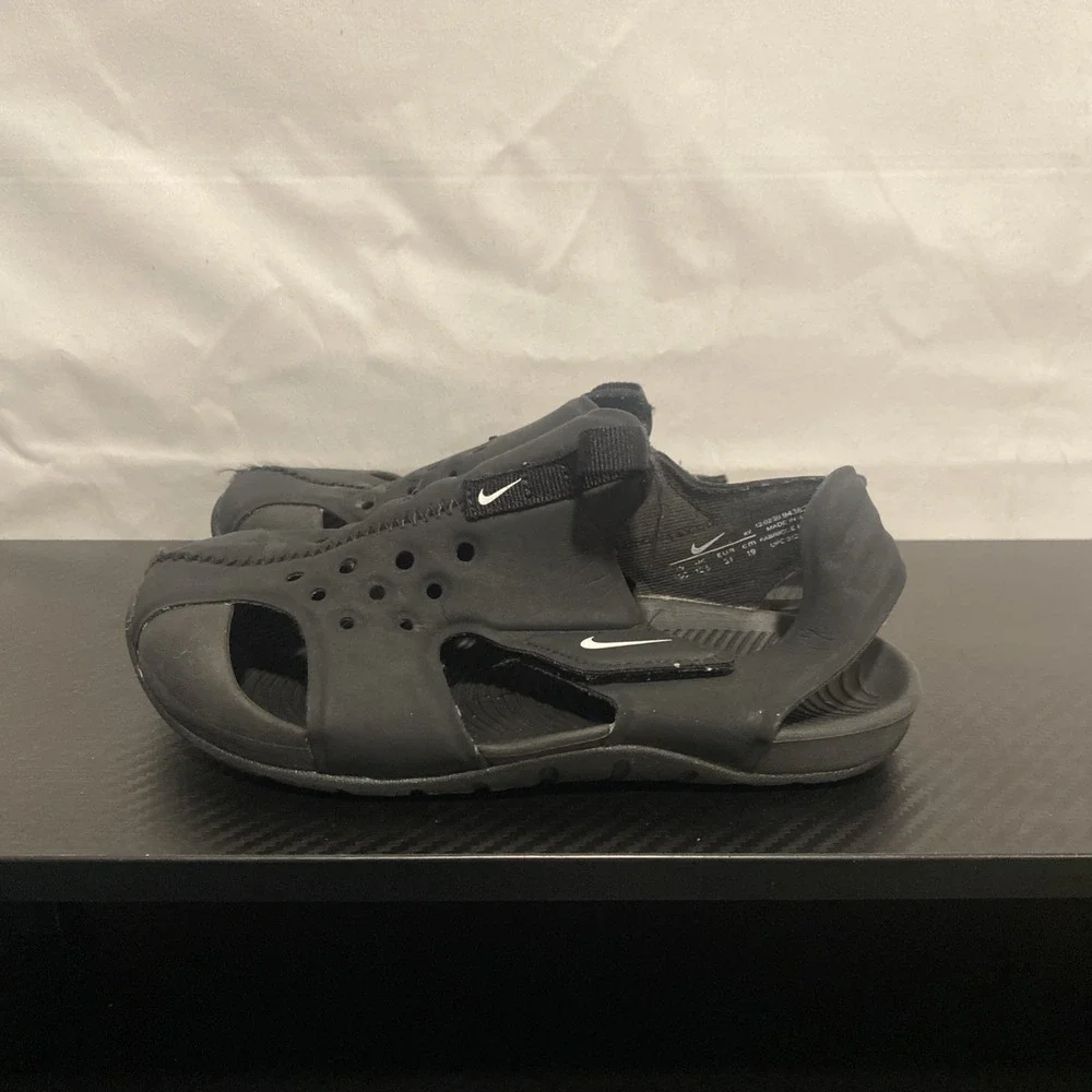 Nike Sunray Protect 2 Black Lightweight Closed Toe Sandal Youth Size 13